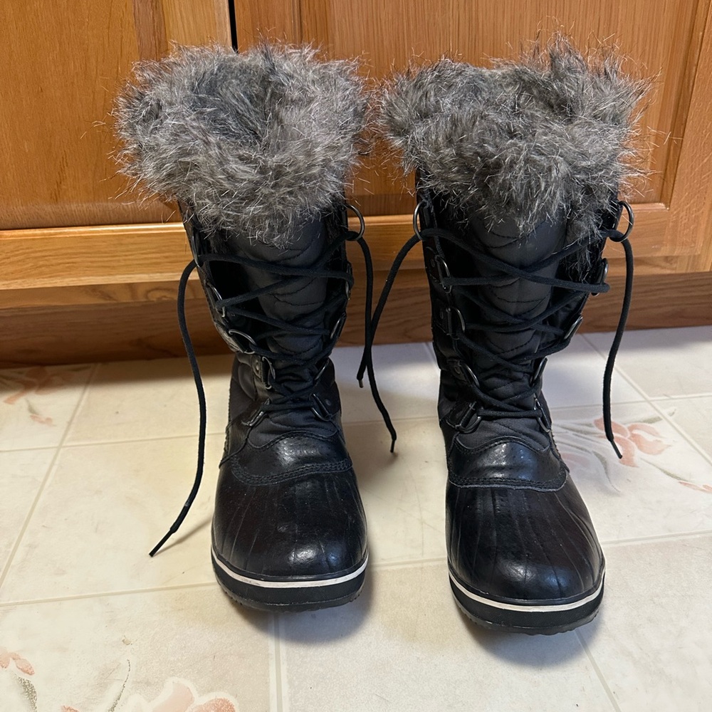 SOREL size 10 winter boots